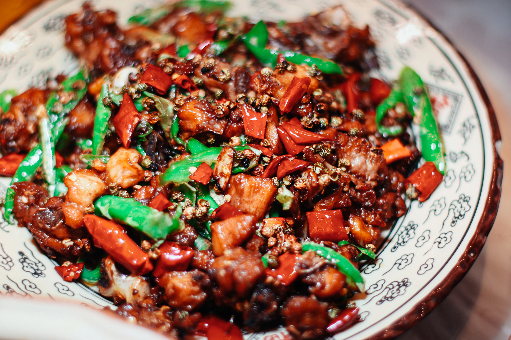 解锁麻辣兔肉最正宗做法,让你在家也能享受川菜馆的美味!