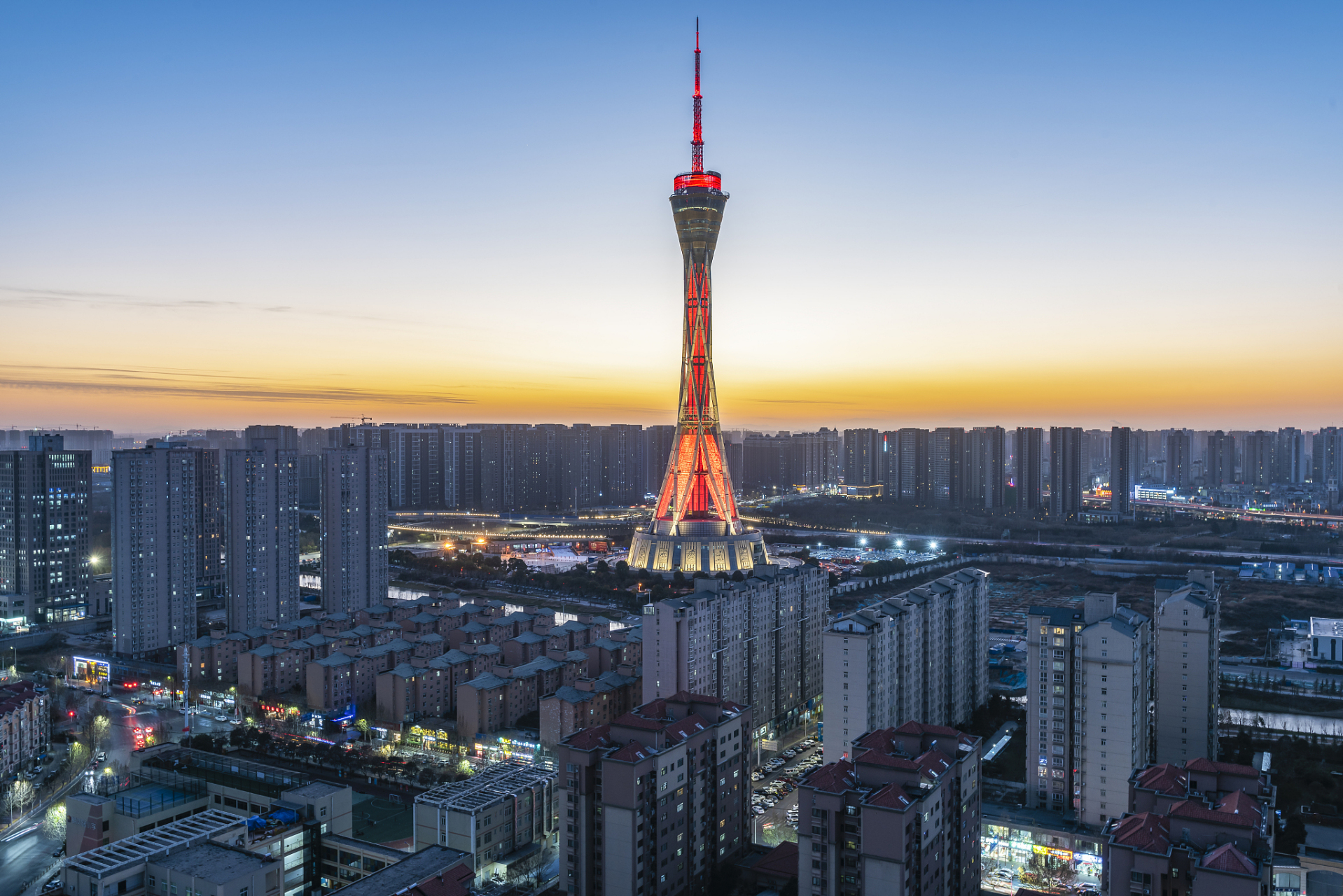 也是河南省文化产业的标志性建筑之一