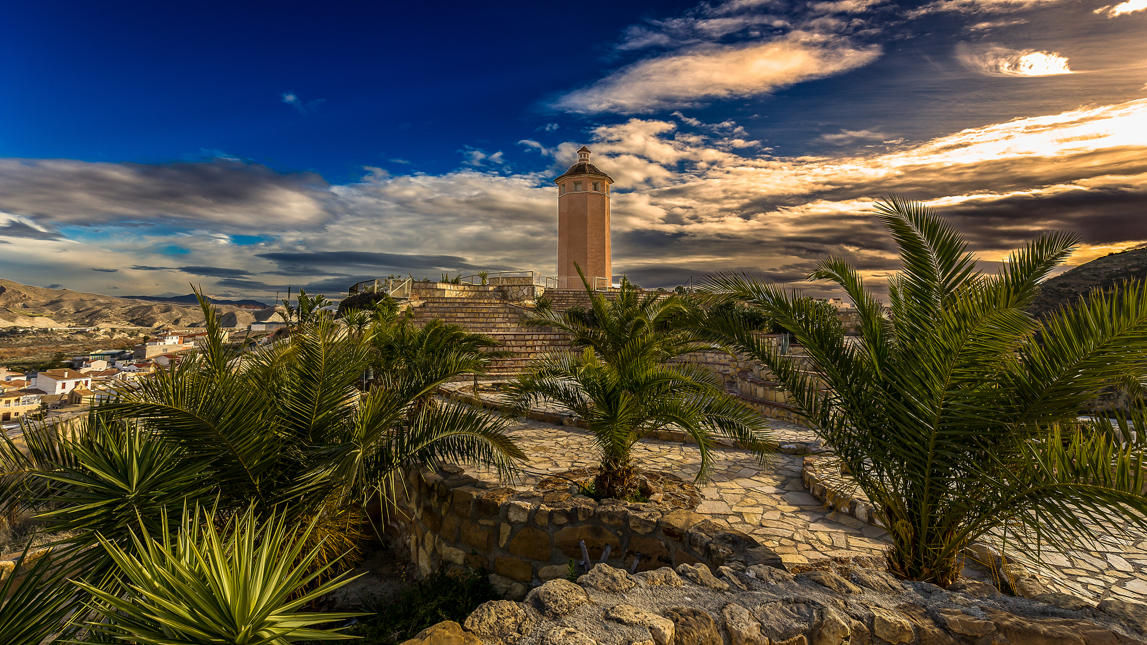 巴拉腊特是澳大利亚维多利亚州东南部的度假胜地,以美丽的海滩,独特的