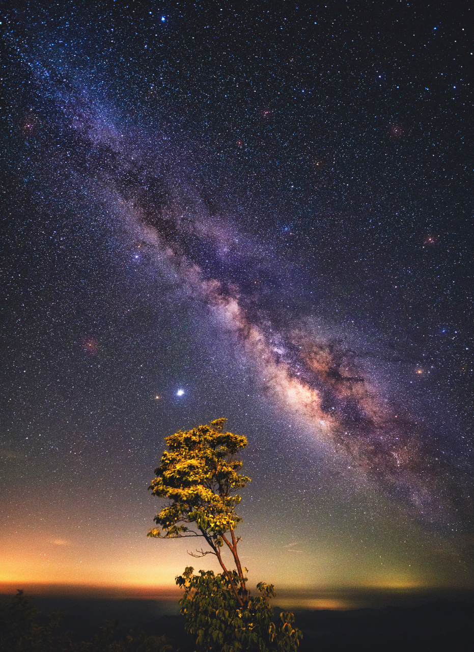 经典语录#  关于星河的极致浪漫唯美短句 1,赠予 你满眼星辰,从此