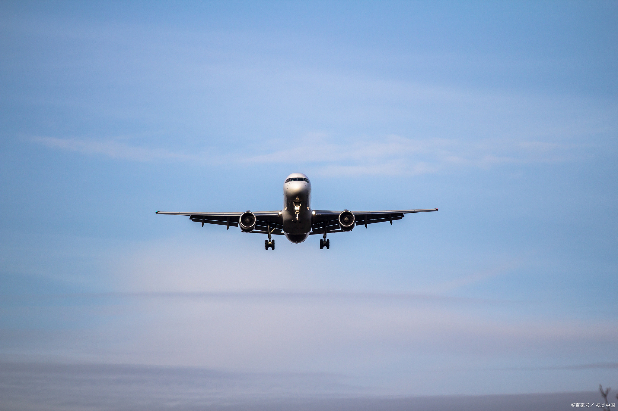 新晋网红打卡地!腾家营的飞机秀,让你近距离感受飞翔的力量!