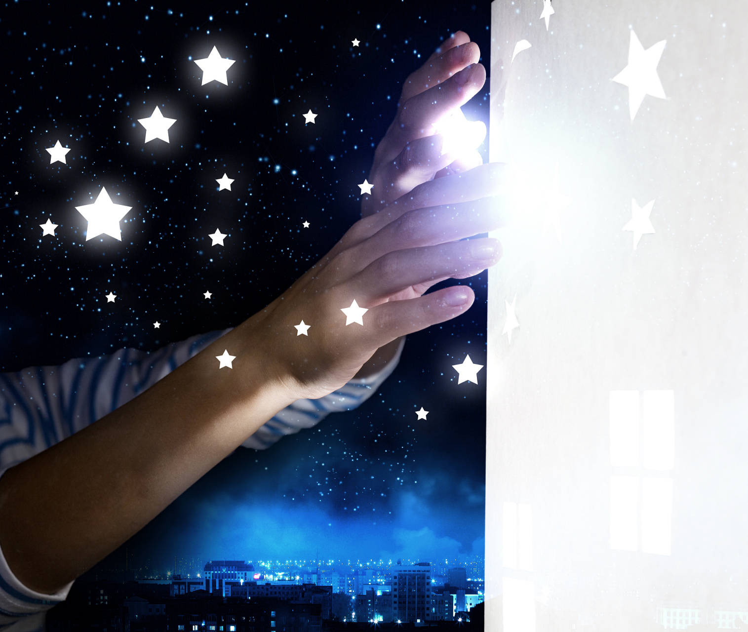 人嘲笑他自不量力.他答日:伸手摘星,虽未得星,却心纳美景,手不染污.