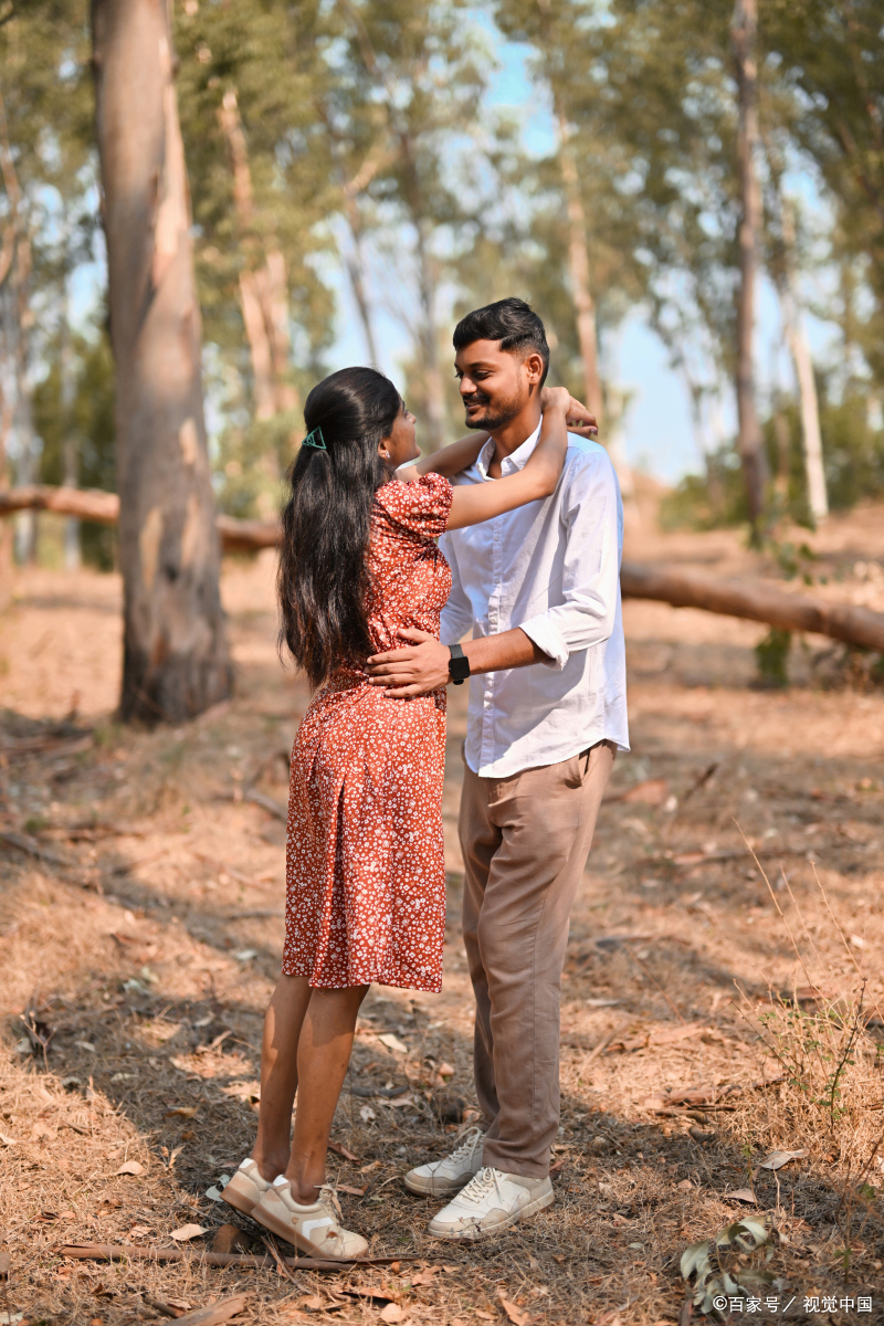 男人什么情况下想抱女生?男人说想抱你什么心理?