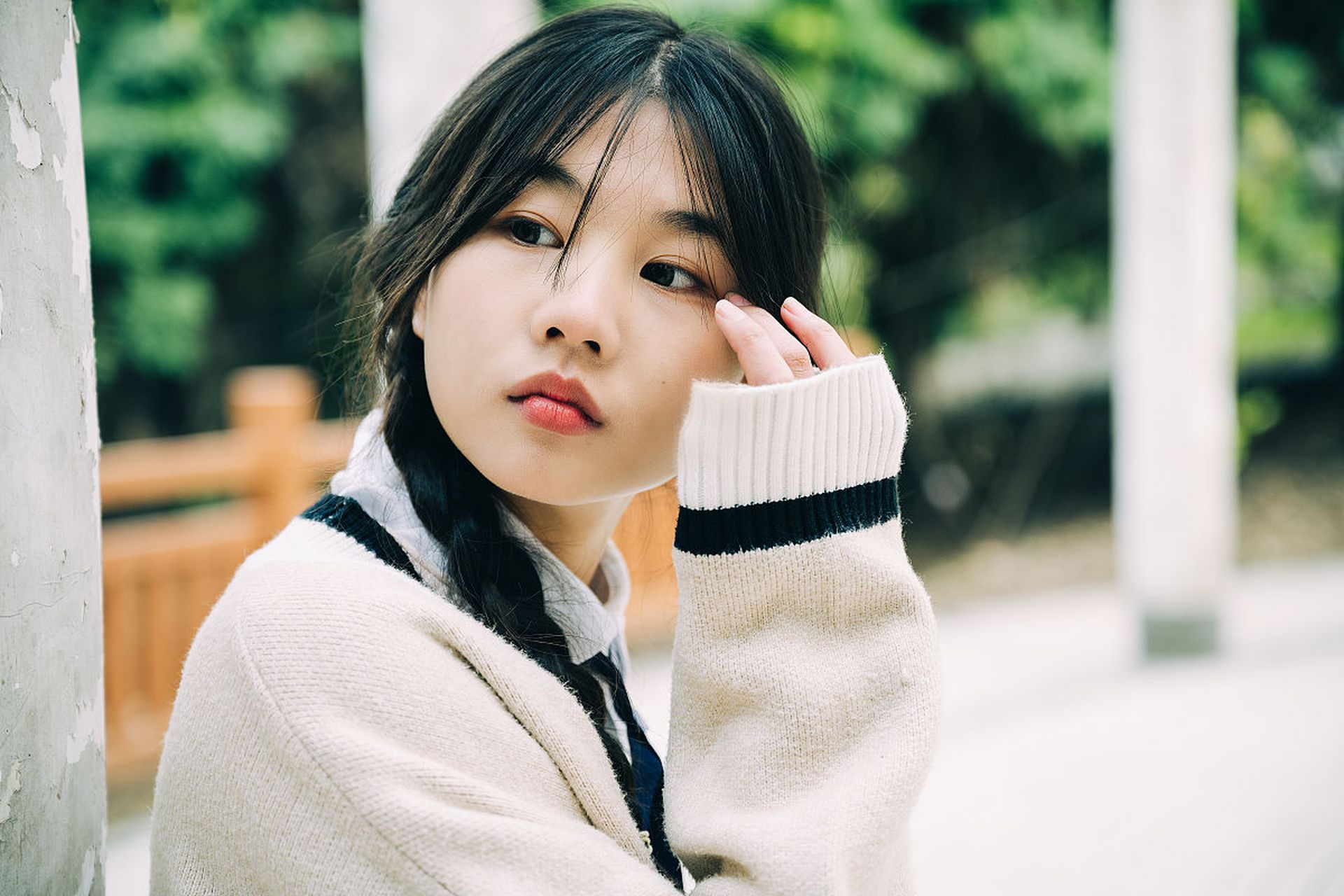 在感情的世界里,有着真正单纯的女人,她们对感情专一,喜欢就是喜欢,不