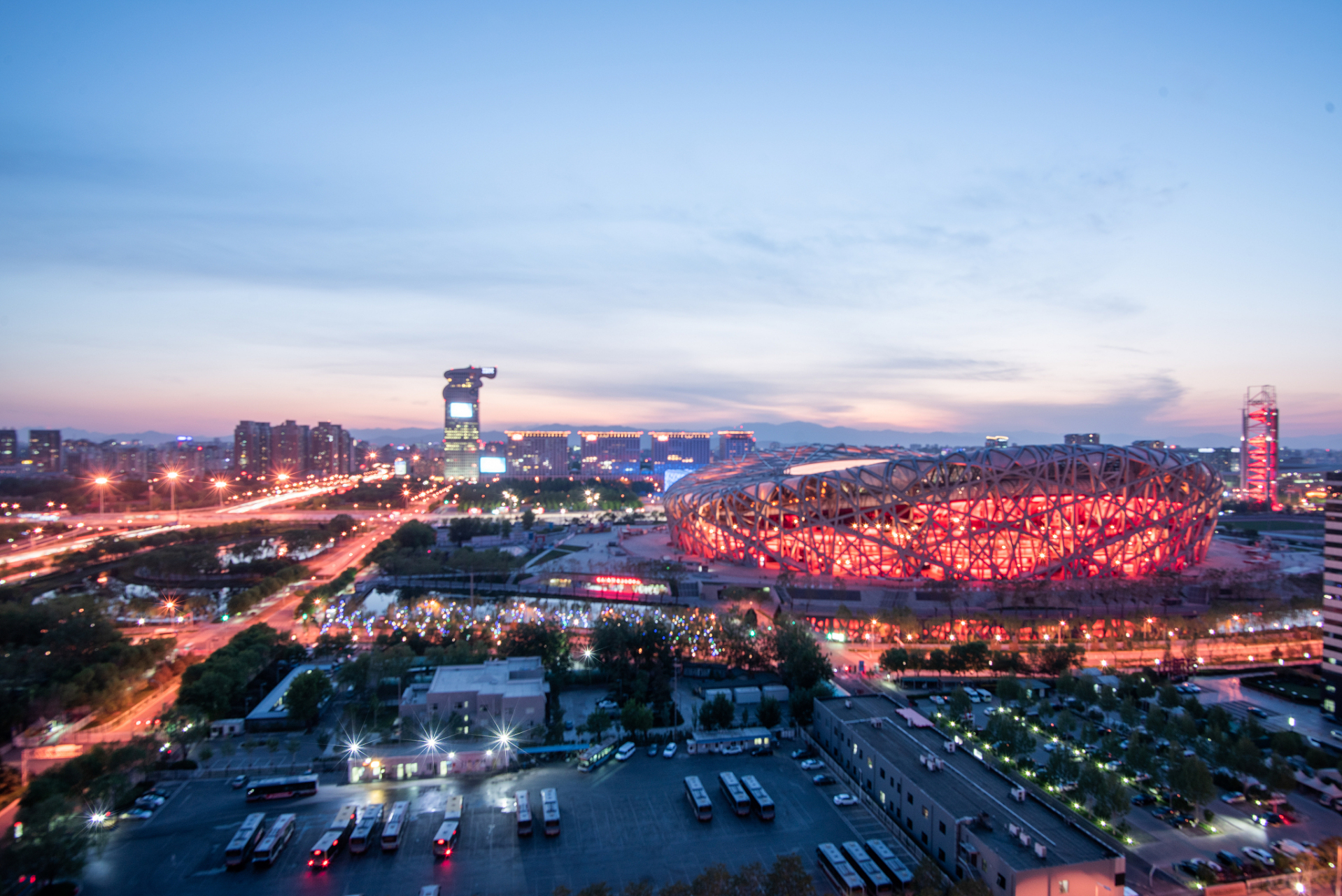 沈阳房价竟然有几千的 二手房,看浙江,随便一个县城房价都2万 .