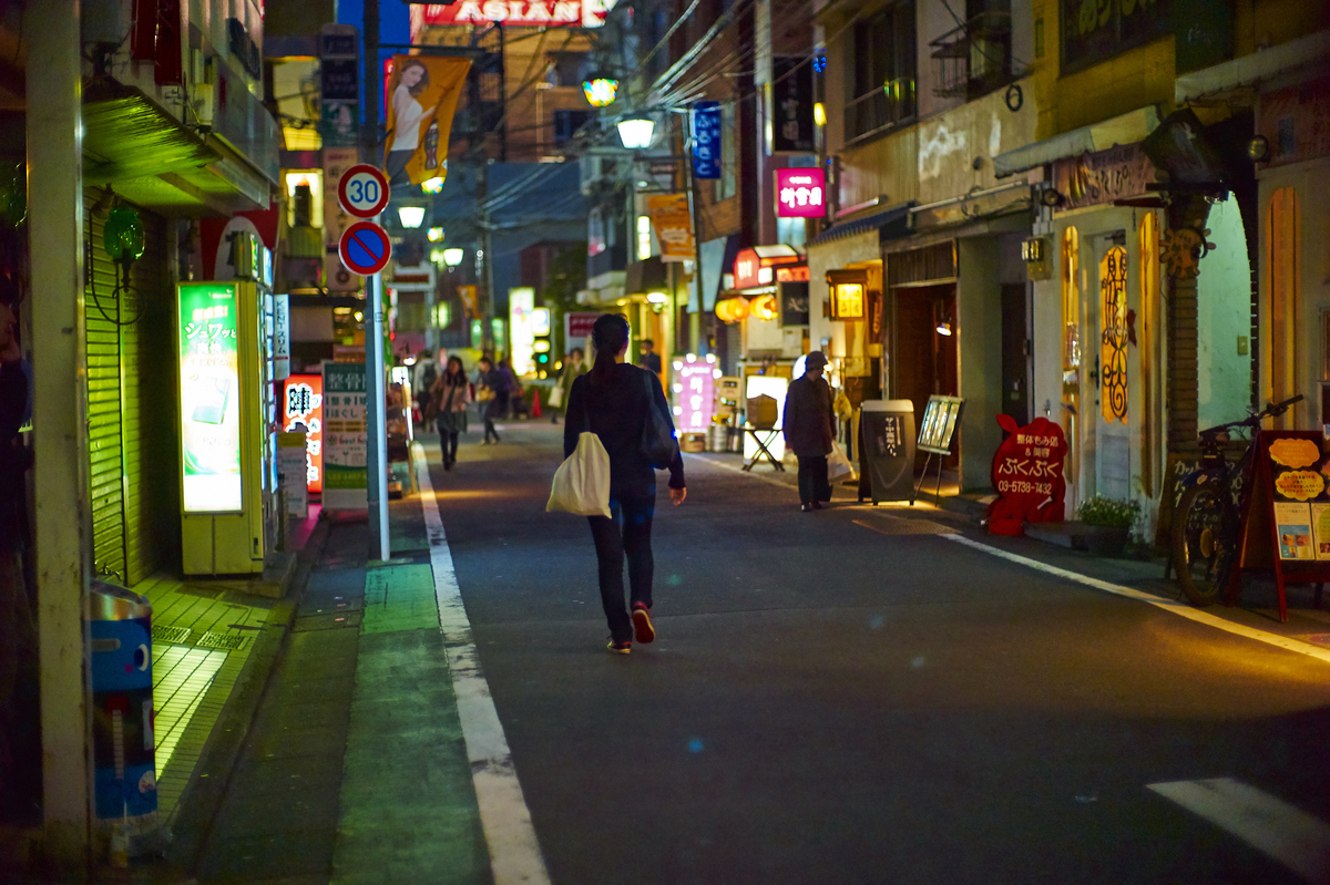 心情不好的街景图片