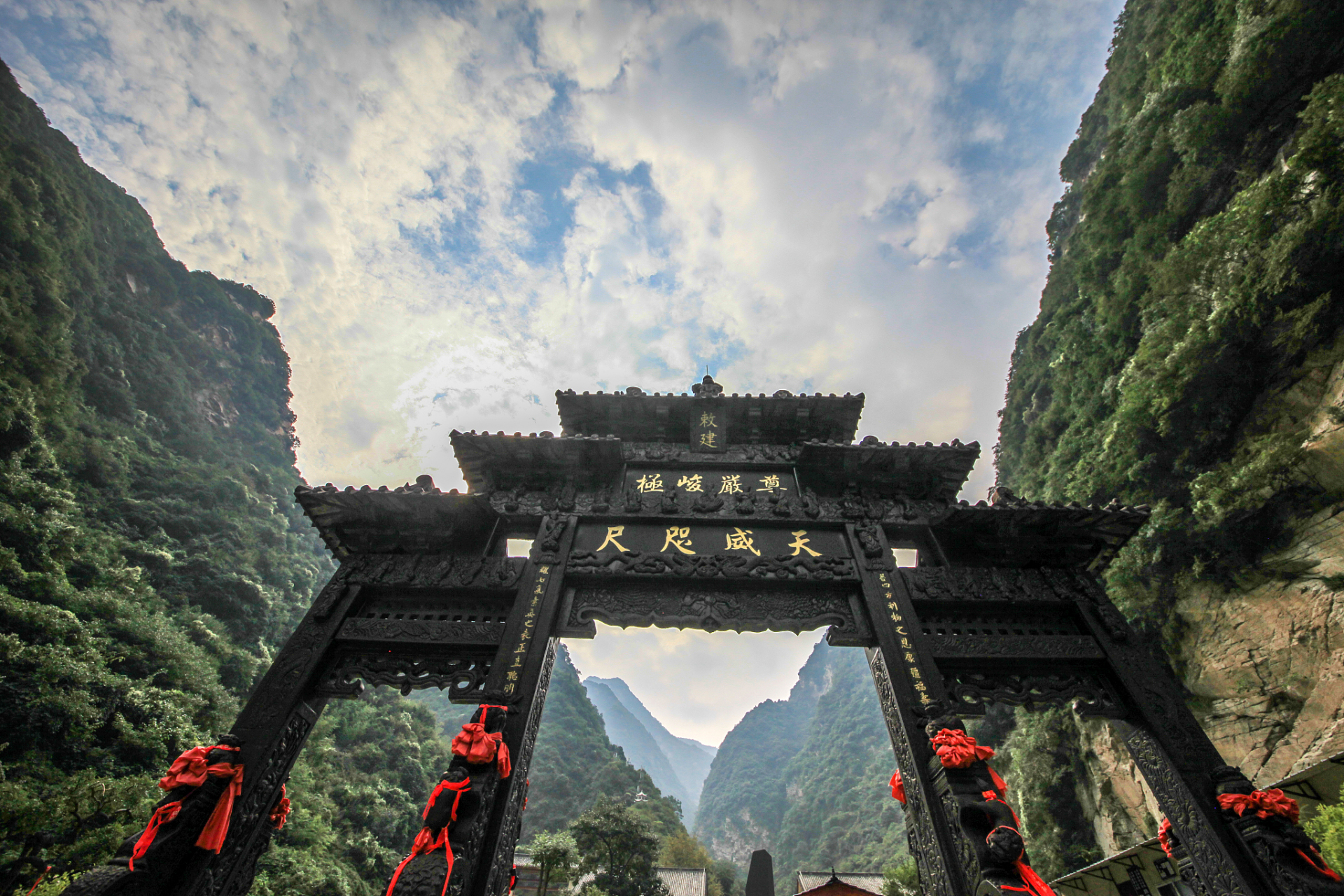 95黄平县旅游景点推荐95 黄平县,这个位于贵州省的小城,以其独特