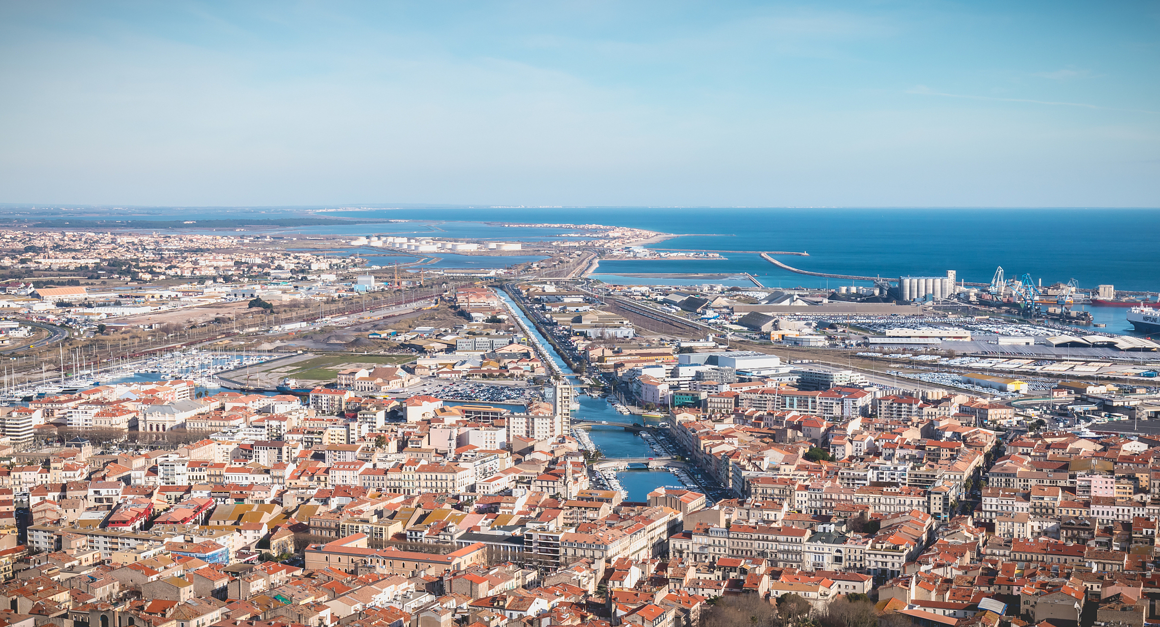 哥伦比亚是南美洲的瑰宝,拥有多元的自然风光,悠久的历史文化和热情的