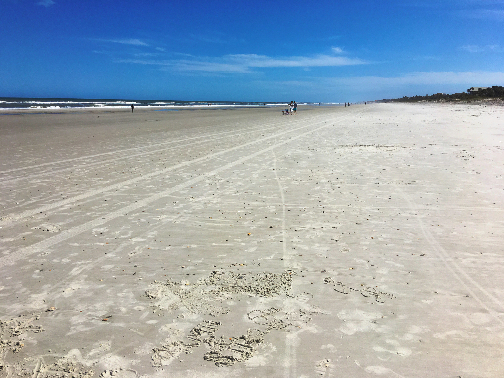 嬉行记# 北海市贝壳沙滩,别称日出海滩,位于北海市