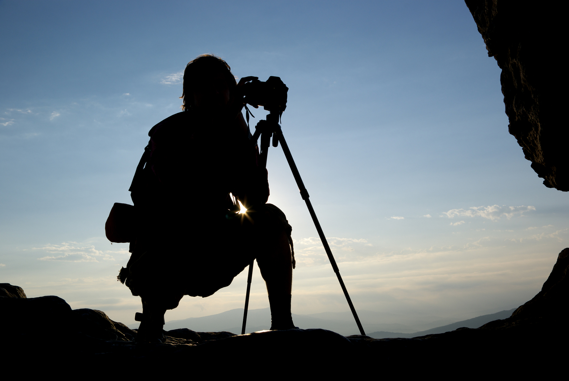 拍摄人物剪影照片的最佳时间和地点. 什么是剪影照片?