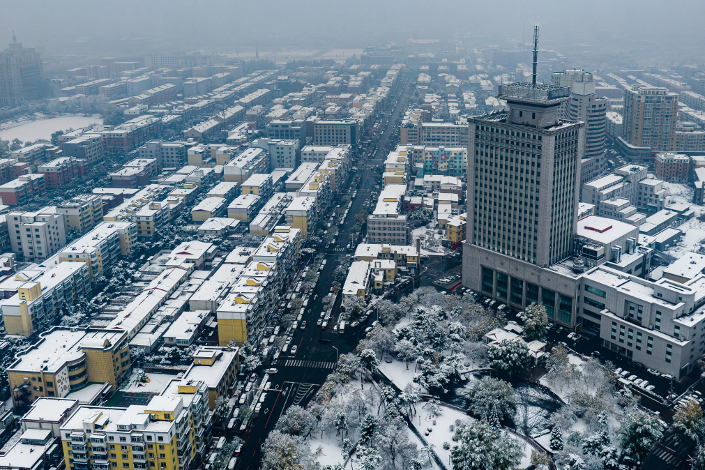 东北地区有许多值得一游的小城,这些地方拥有独特的魅力和风情