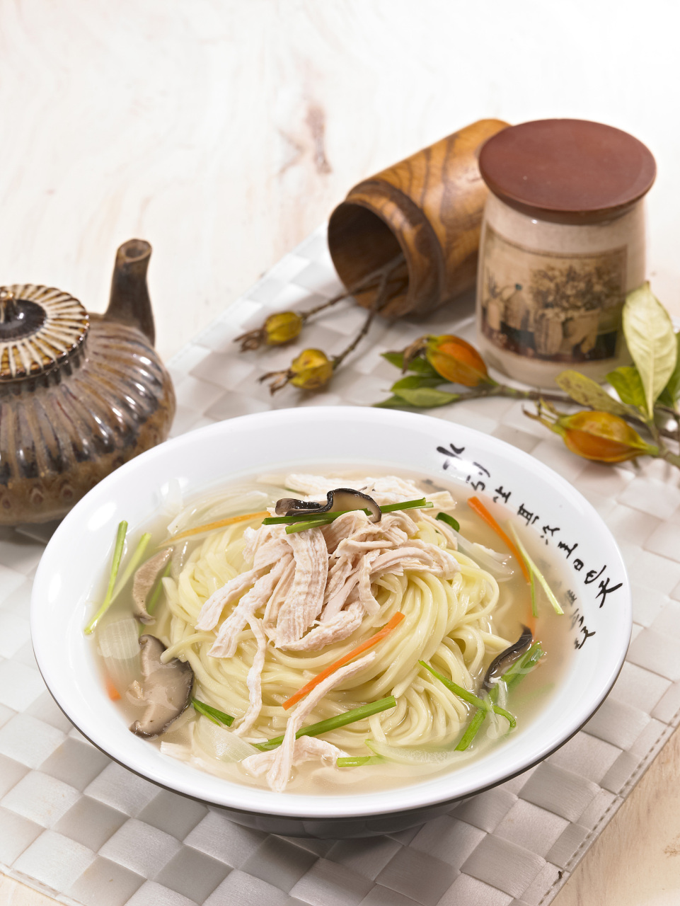 这种鱼面含70%的鱼肉,有儿童装和普通装,方便又营养.