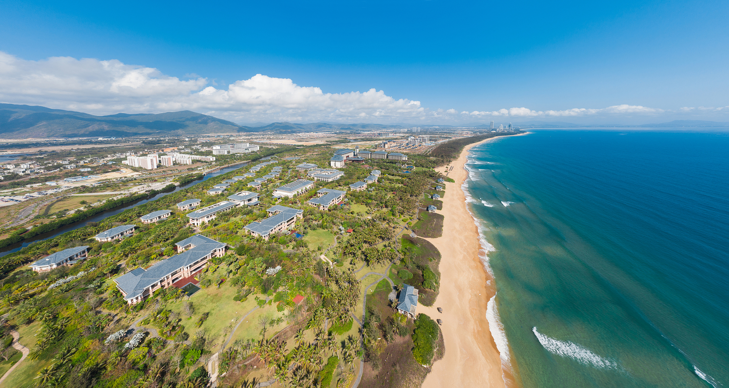 来我的城市过七夕# 在中国南海沿岸的海滨城市三亚