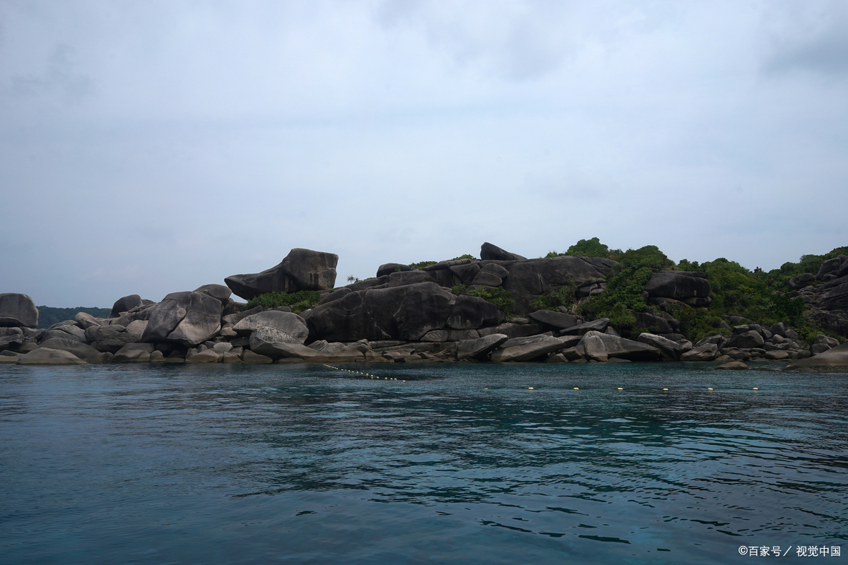 江门古舟岛的礁石景观,海岛礁石千姿百态,海蚀地貌奇!
