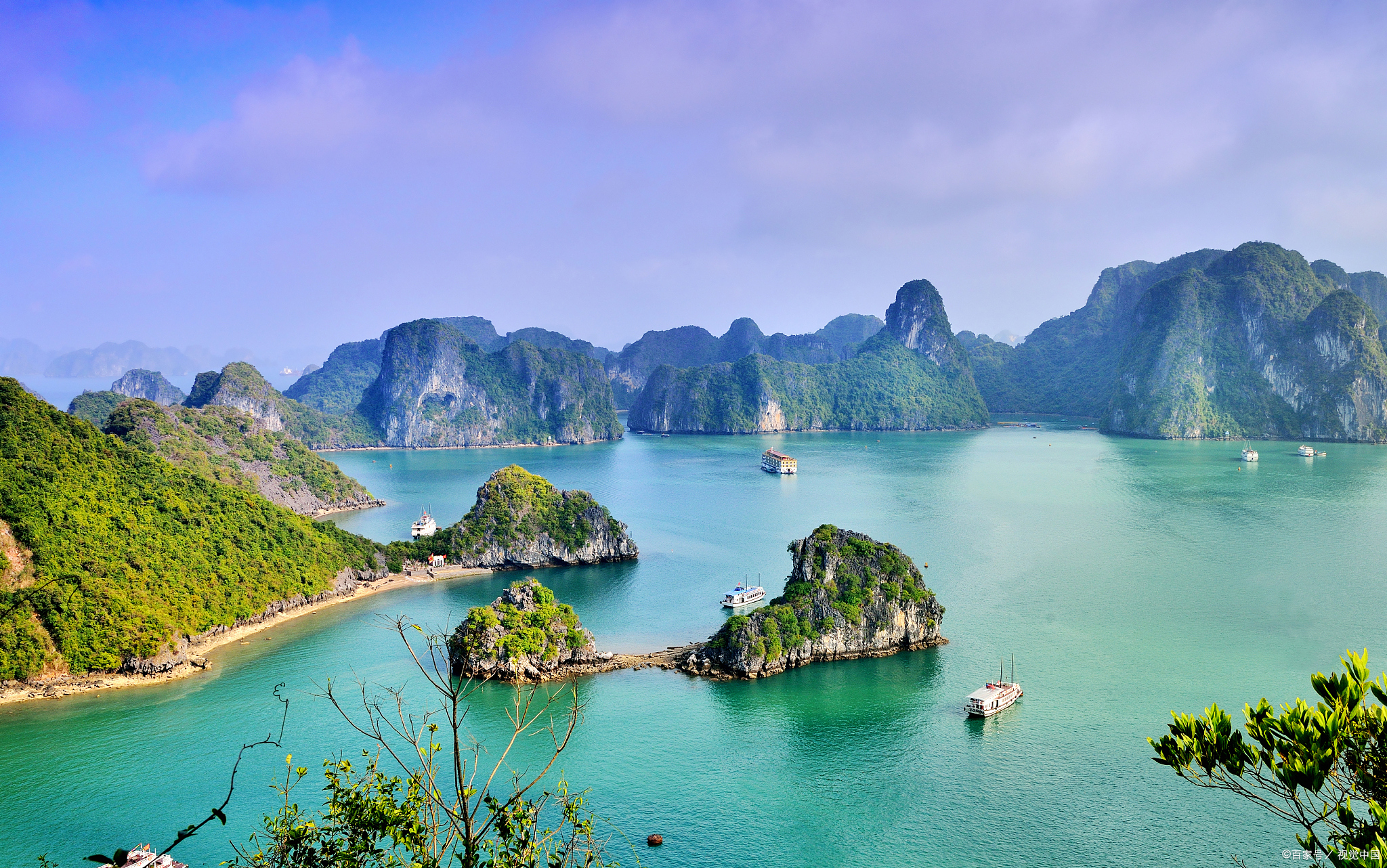 跨年创作挑战赛# 下龙湾是越南的主要旅游景点之一,拥有壮丽的喀斯特