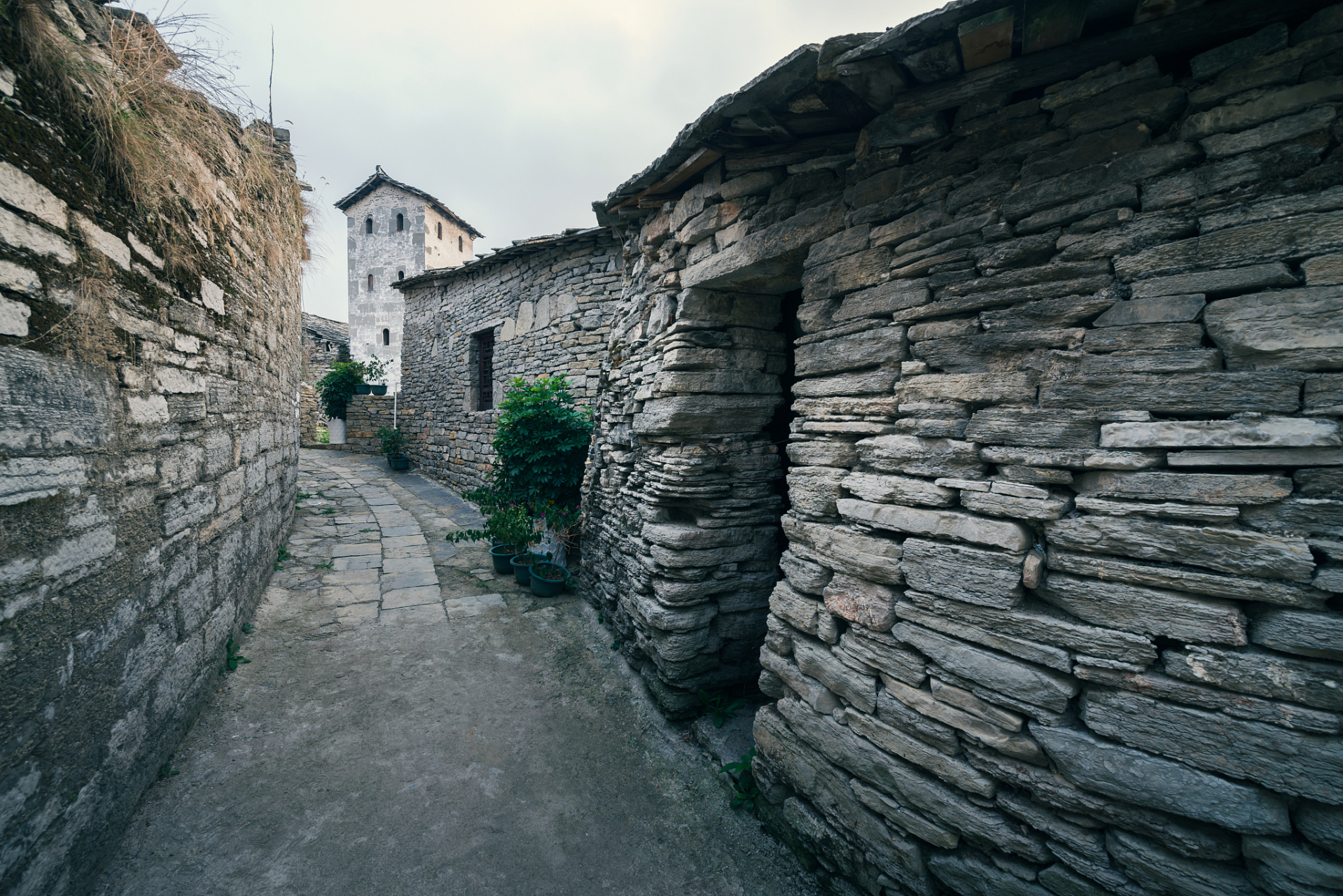 徐岙古村落,坐落于温州泰顺县筱村镇,是这个地区保存较完整的古村落之