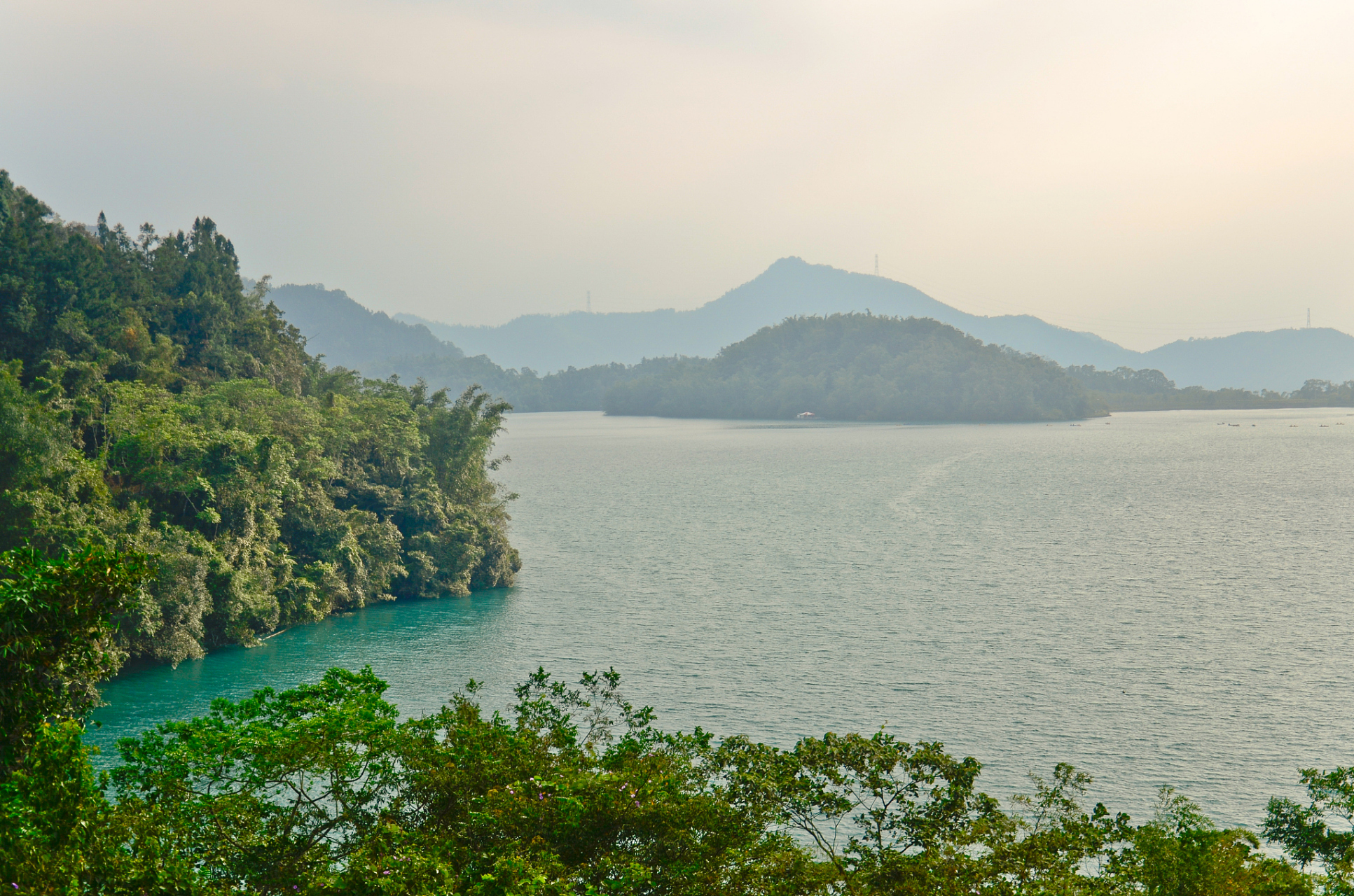 九月动态激励计划# 金秋畅游杭州千岛湖——梅峰岛 梅峰岛位于驼沣