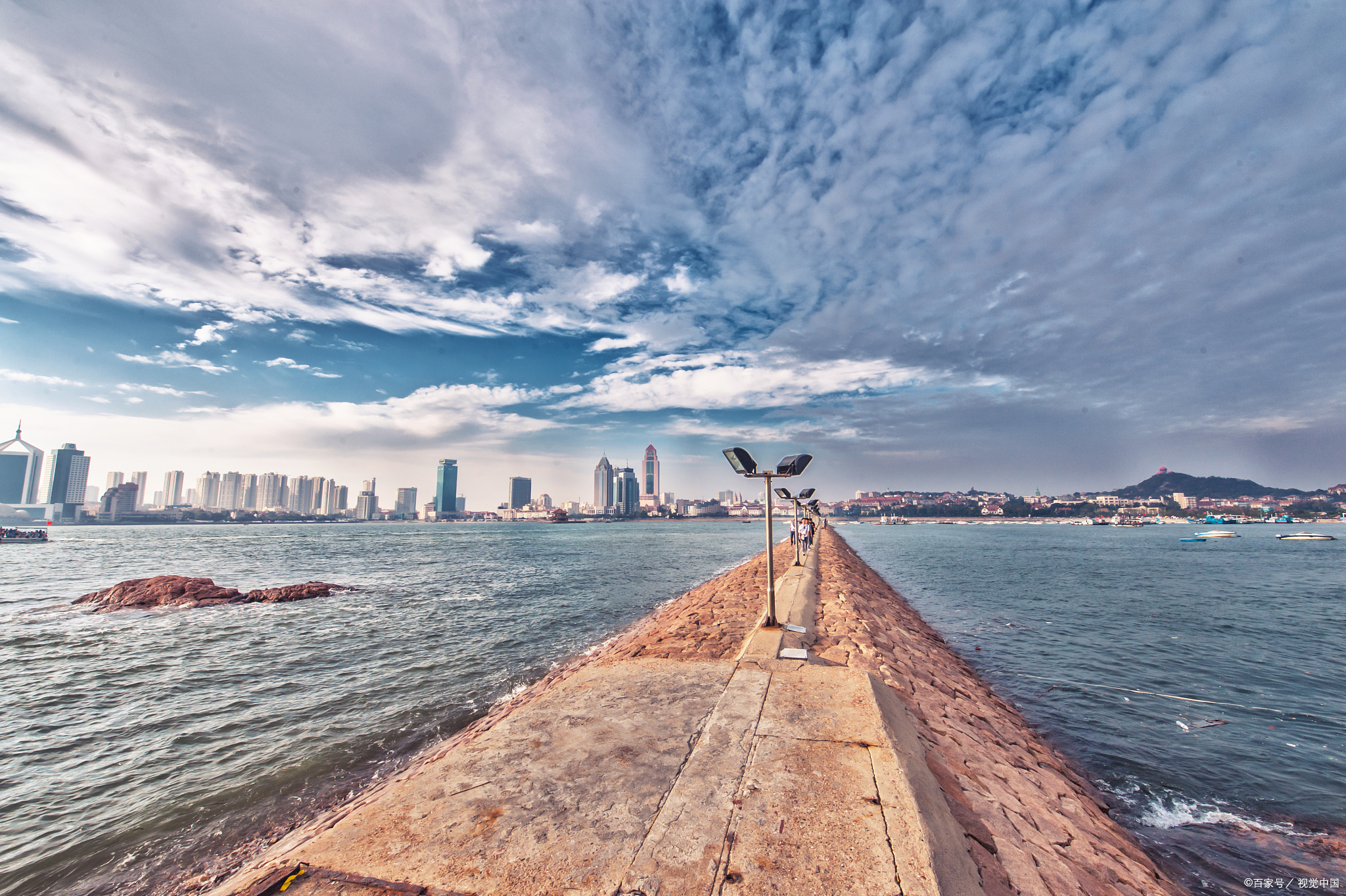 崂山太清环海路,一半是山,一半是海