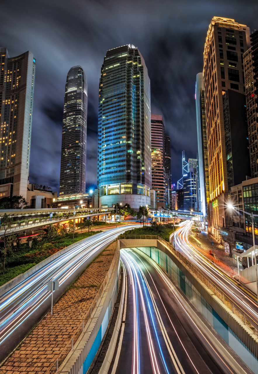维港夜景,旺角人潮,太平山顶壮丽景色,还有迪士尼和海洋公园的欢乐,让