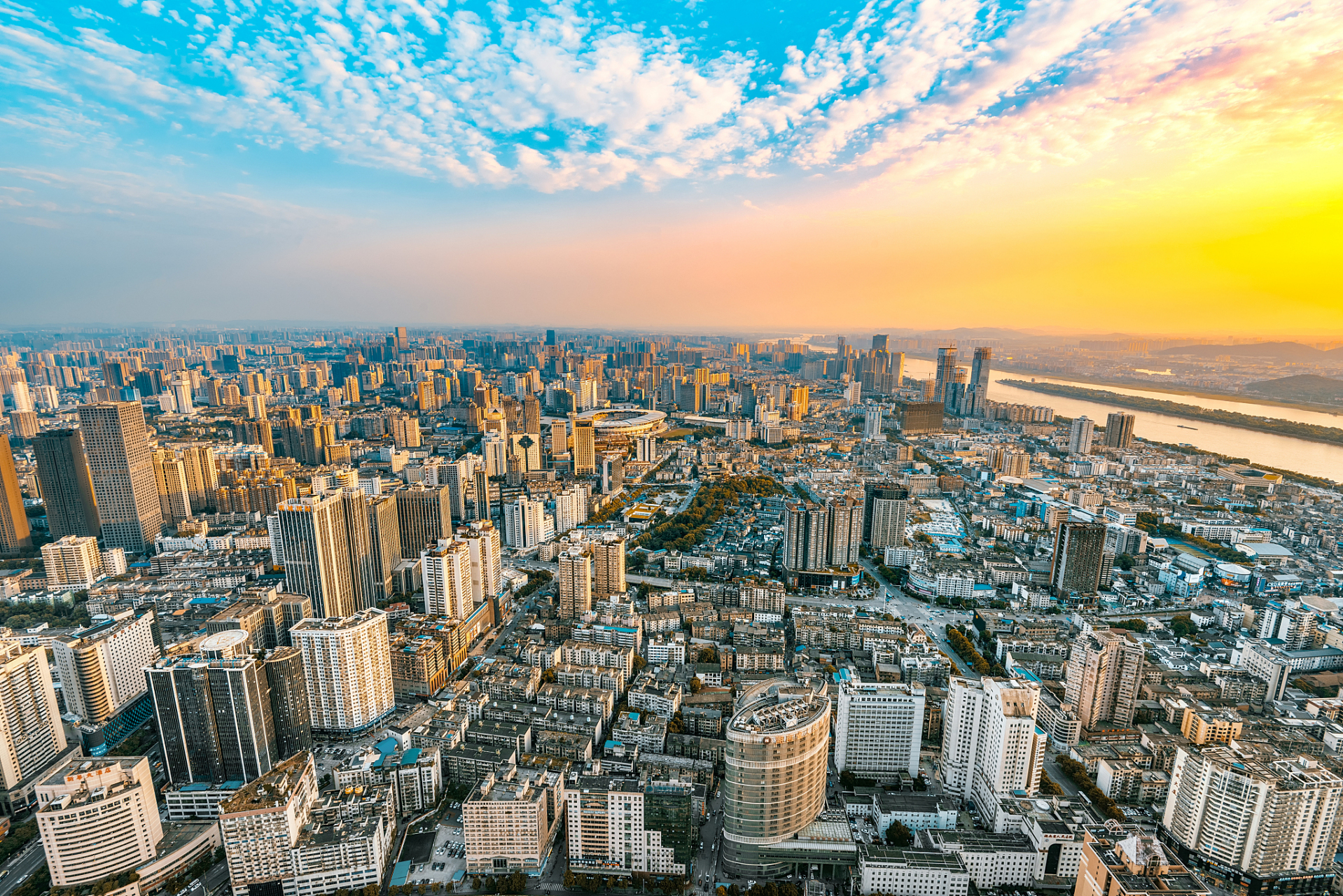 长沙游玩,这座历史与现代交融的城市,在春天的怀抱中绽放出无尽的魅力