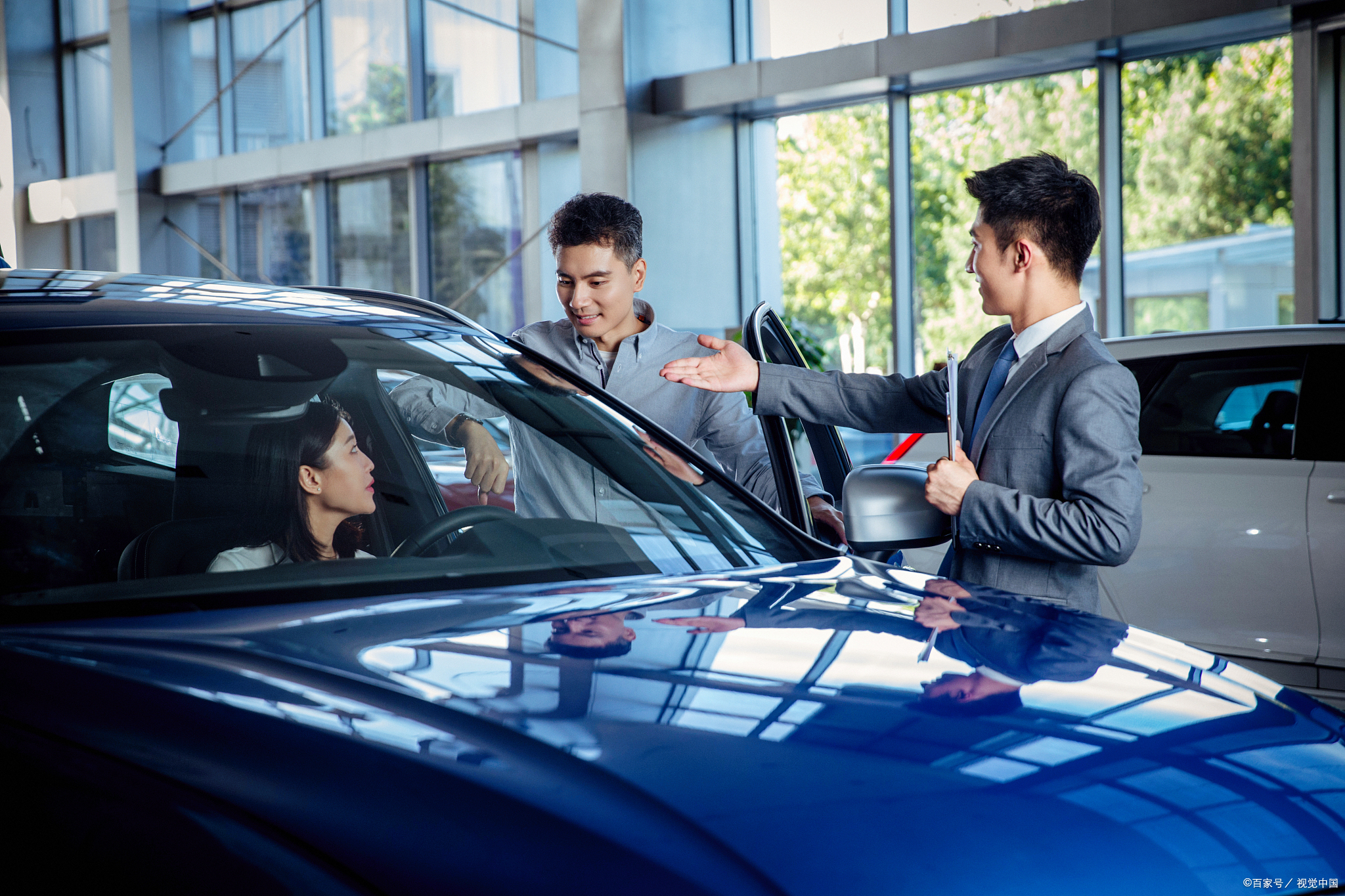 现在车企比网红还爱晒数据!