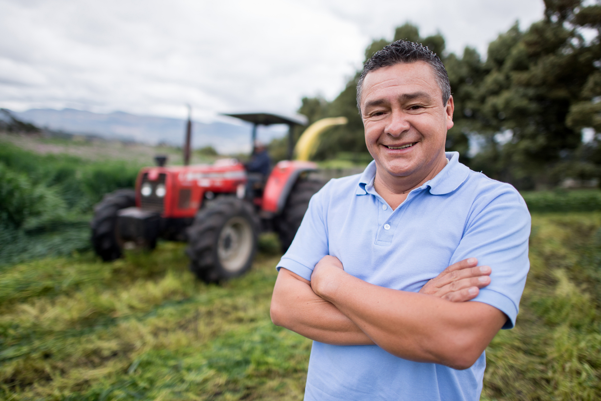 加拿大男子因使用大拇指表情回复合同短信被罚45万元 加拿大农民因