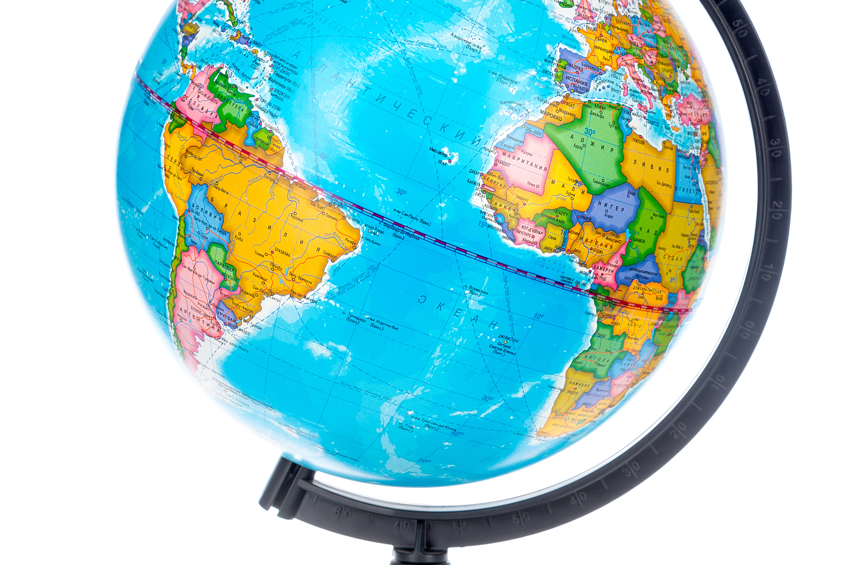 地球仪上的颜色帮助我们深入了解地球表面特征.[原文:地球