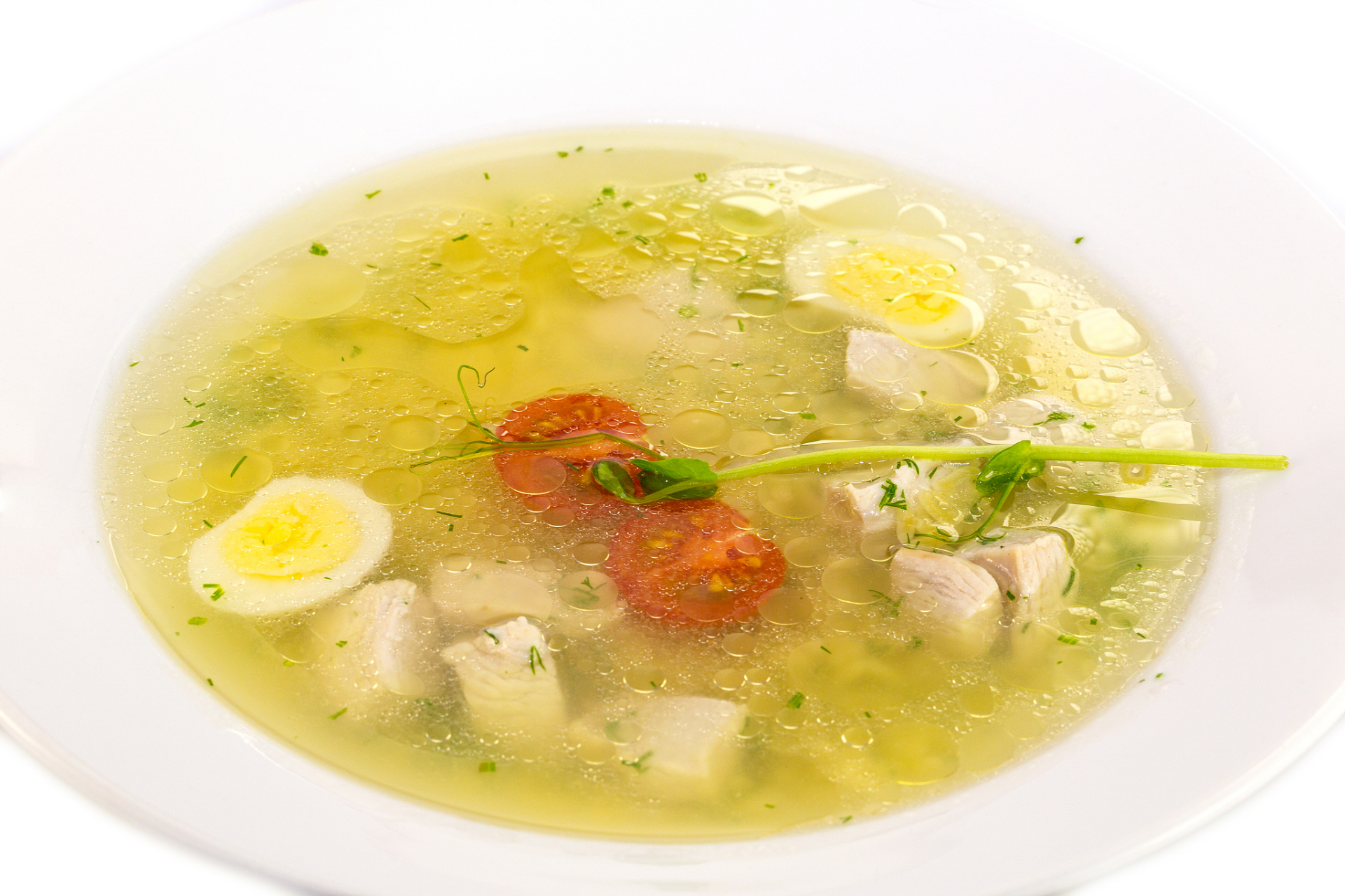 适合秋天喝的汤  适合秋天喝的汤有很多种,以下是一些常见的秋季汤品