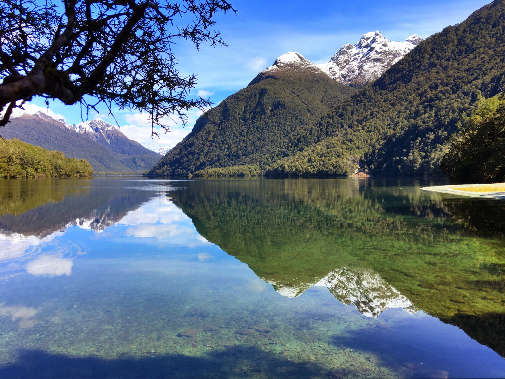 甘孜旅游# #四川旅游#  措卡湖,藏语意为"绿宝石",是一个淡水湖泊