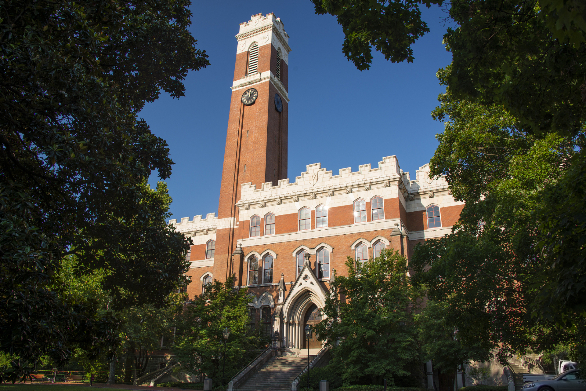 南加州大学相当于国内那所大学呢》南加州大学(university of