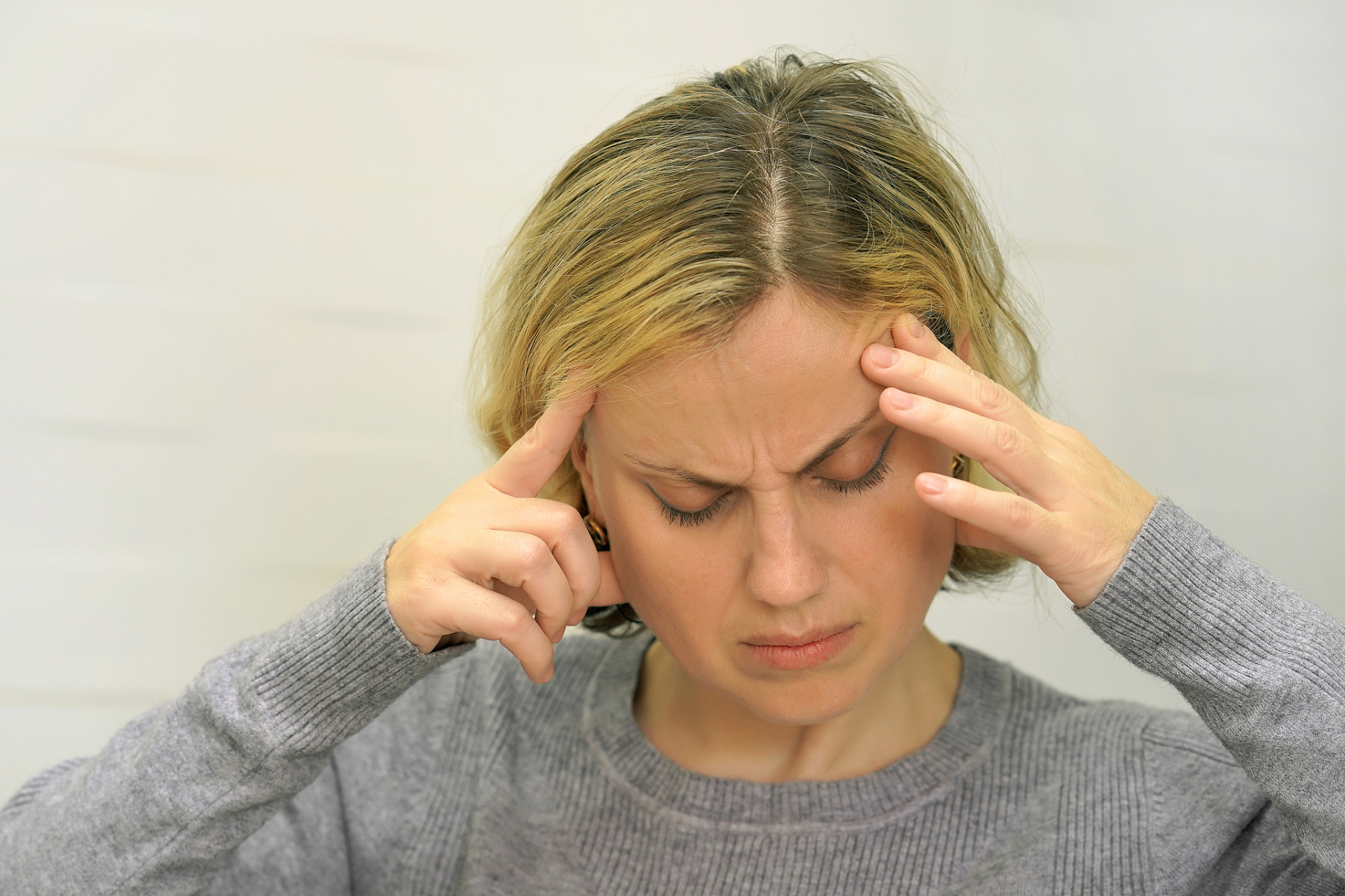 头顶头痛  3.半边疼痛  4.眼眶 耳朵疼痛  5.整个头疼痛