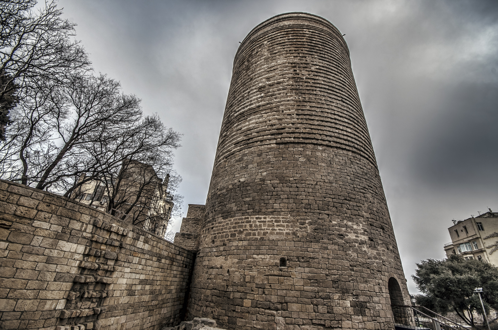 十八里堡塔位于辽宁省朝阳市凌源市的十五里堡村,坐落在辽代榆州城址