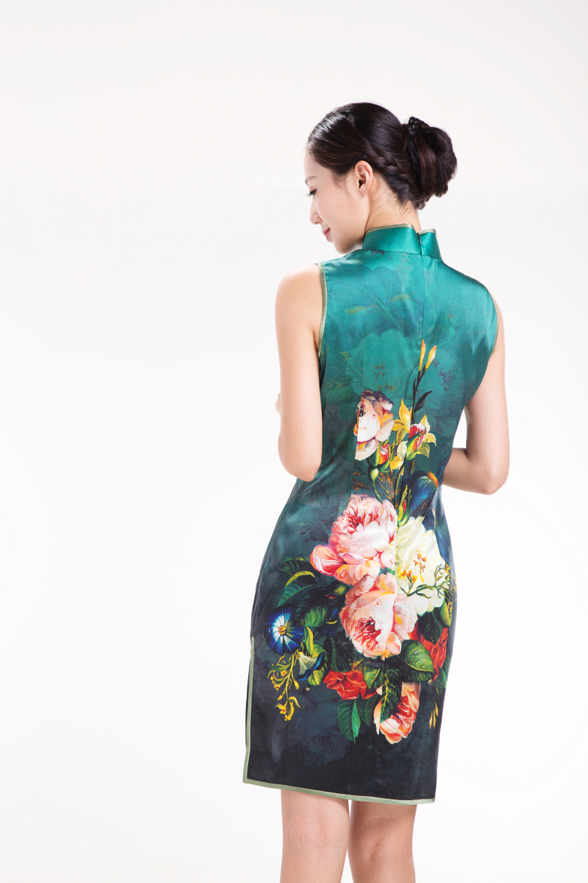 一是与苏绣,湘绣,粤绣,蜀绣,墩绣等中式刺绣相结合.