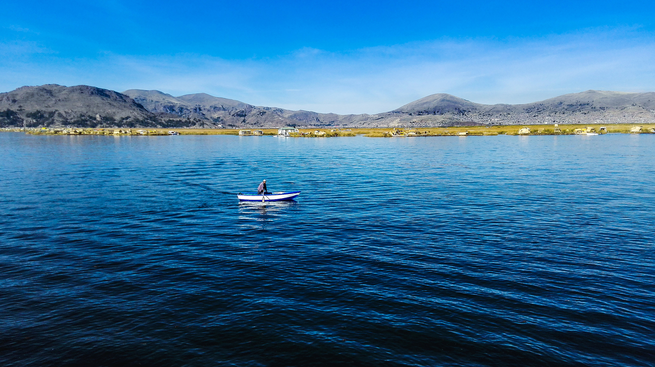 近日,一则关于女子在大理洱海裸泳的消息引起了广泛关注.