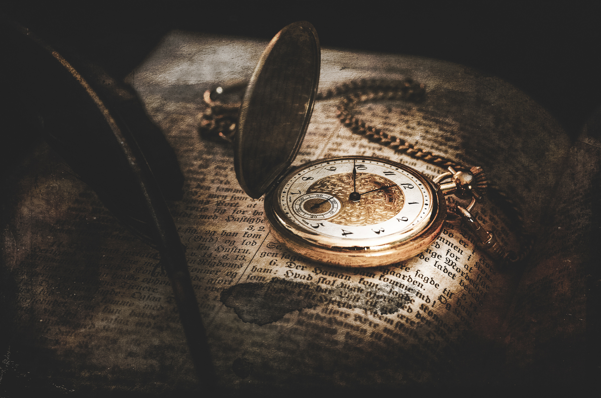 旅行真的存在,为什么没有一个可以打破量子力学的界限,实现时间穿越的