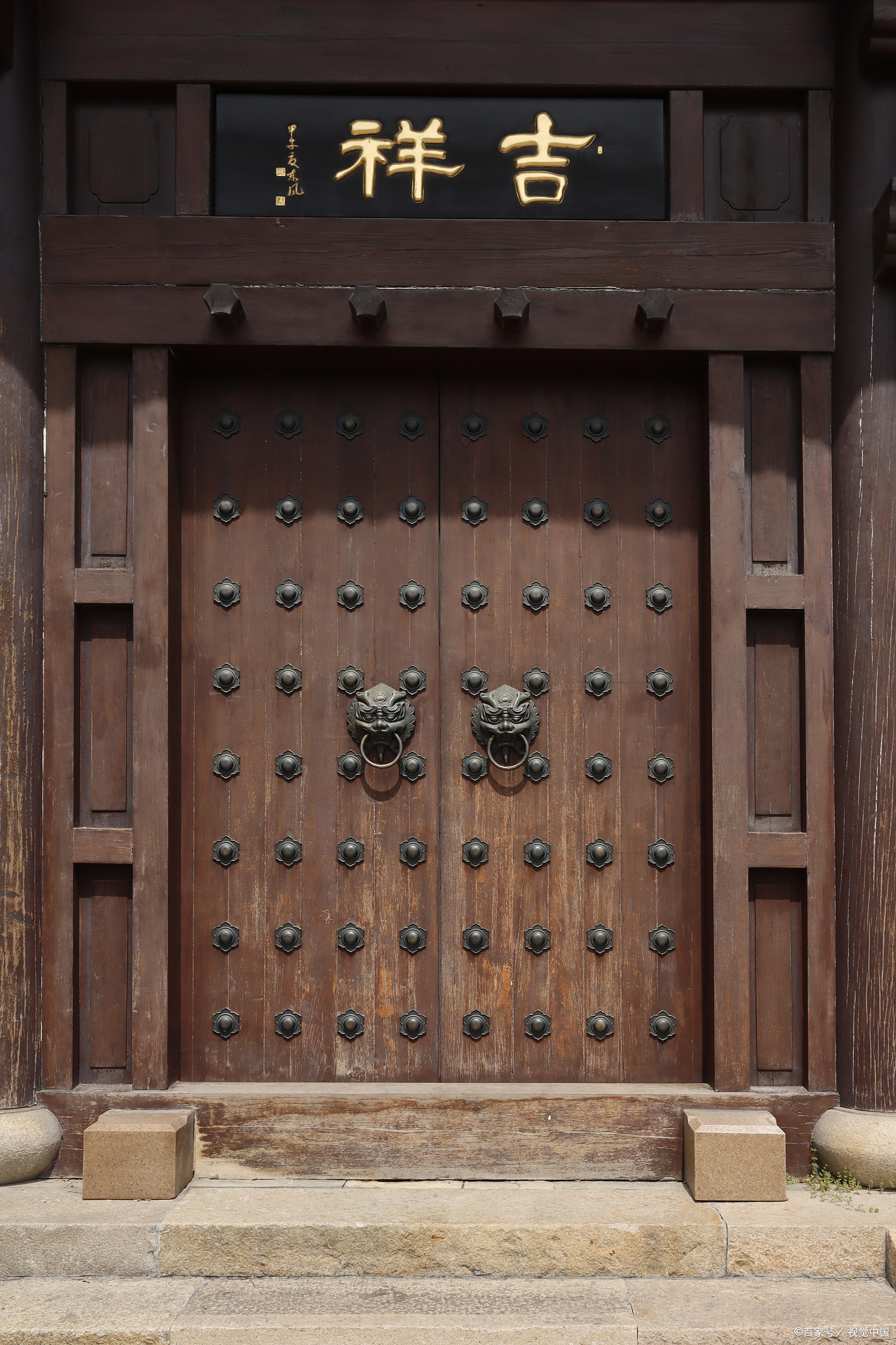 铁门喷什么颜色好看?