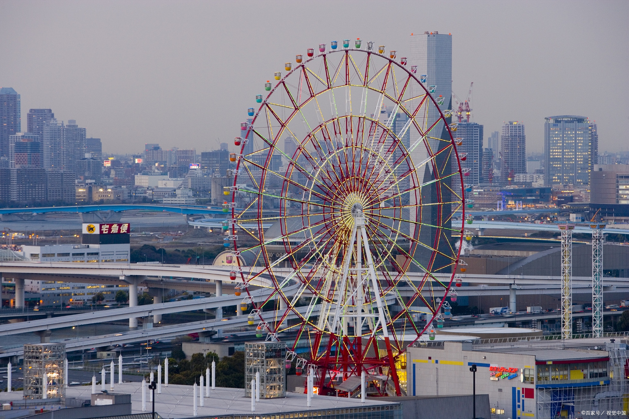 日本推出监狱摩天轮图片