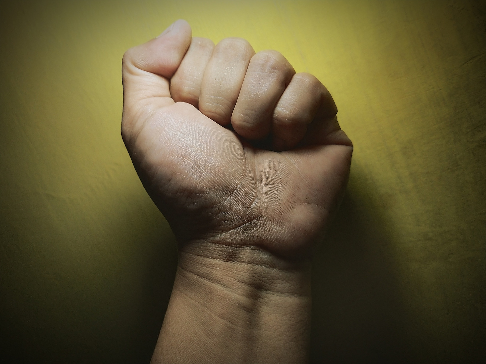 处理人际关系,真正强势的人,往往有三种表现,看看你有吗?