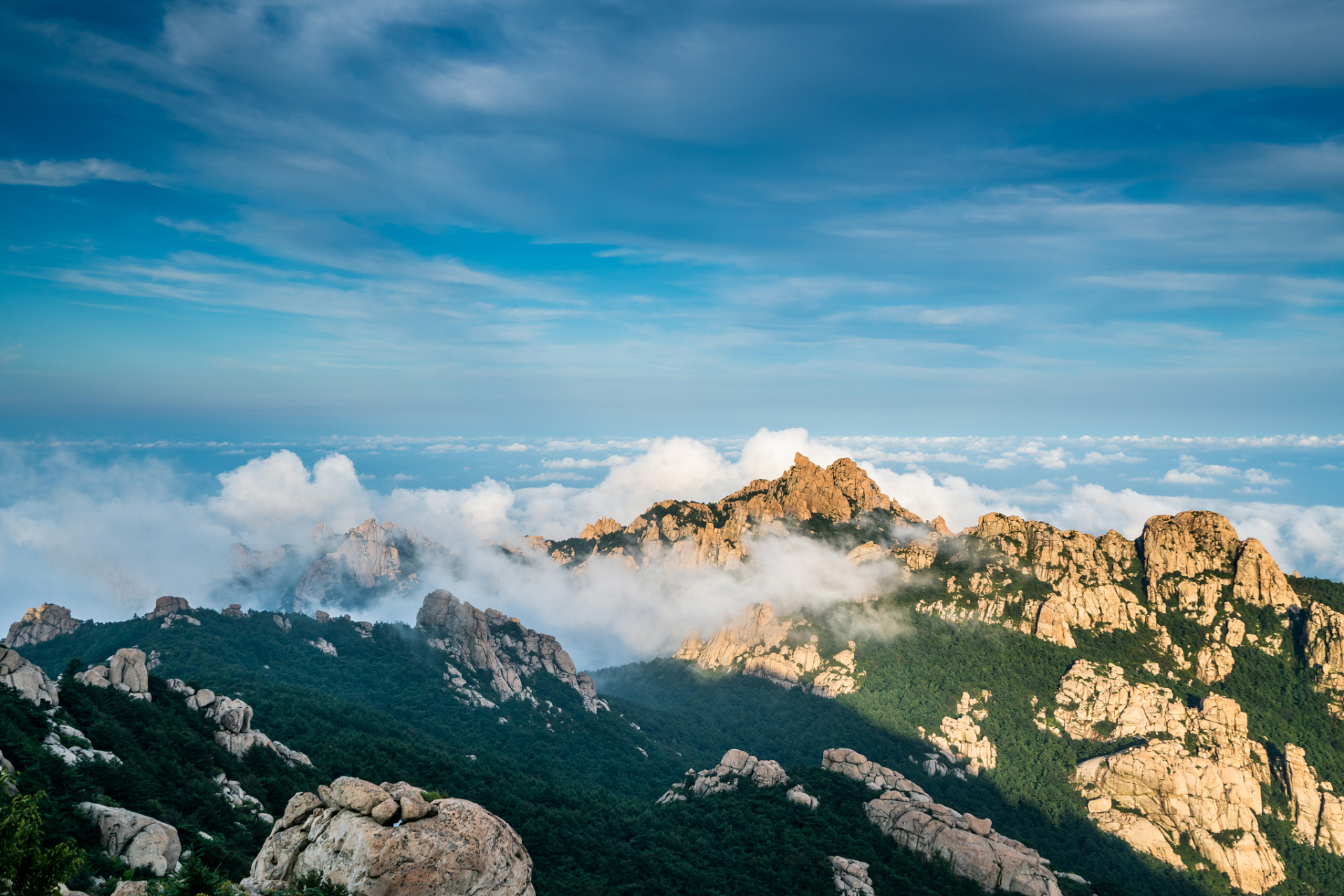 有一座大山曾使历代帝王顶礼膜拜,让芸芸众生万民敬仰,它就是全球首例