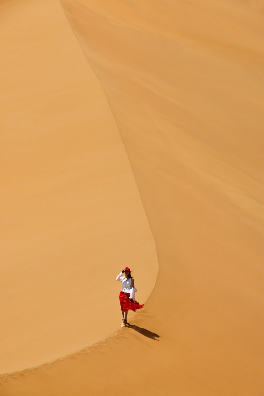 去沙漠旅游都需要准备什么|去沙漠旅游需要精心准备以下物品和做好