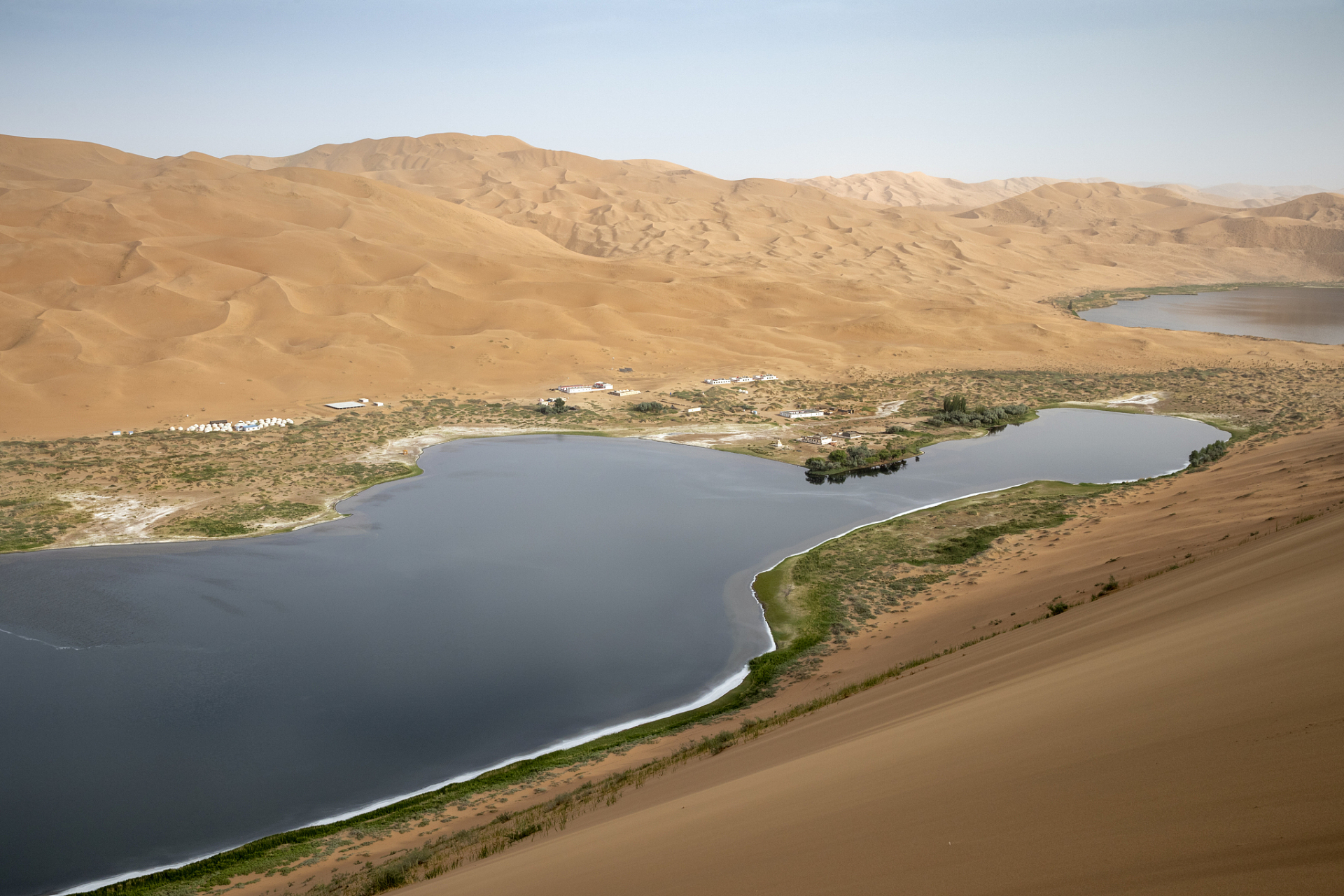 嬉行记# "敦煌 阿克塞国家沙漠公园",这个名字无疑让人联想到中国