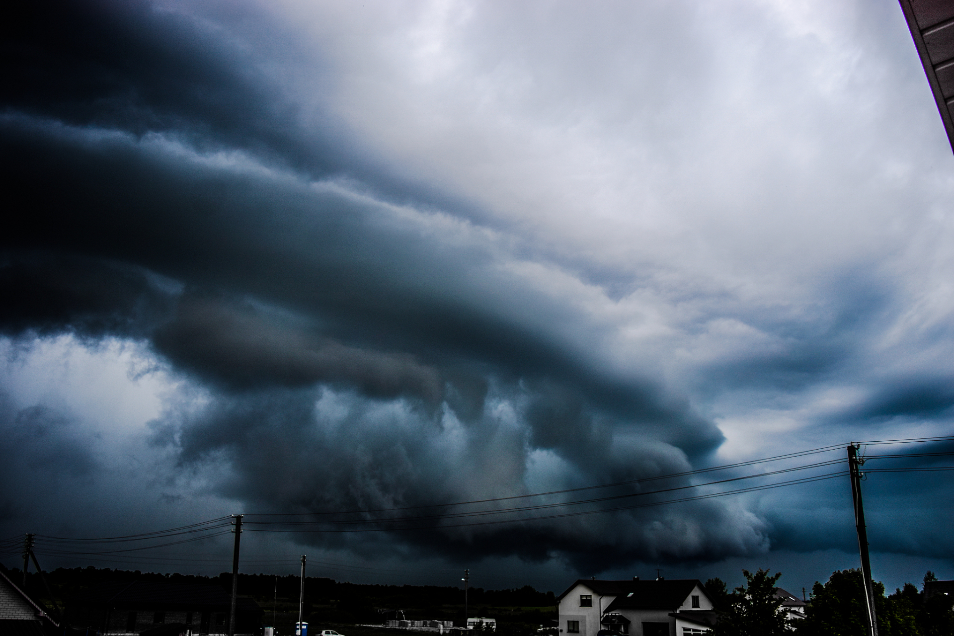 新疆出现超级单体风暴云,恐怖!