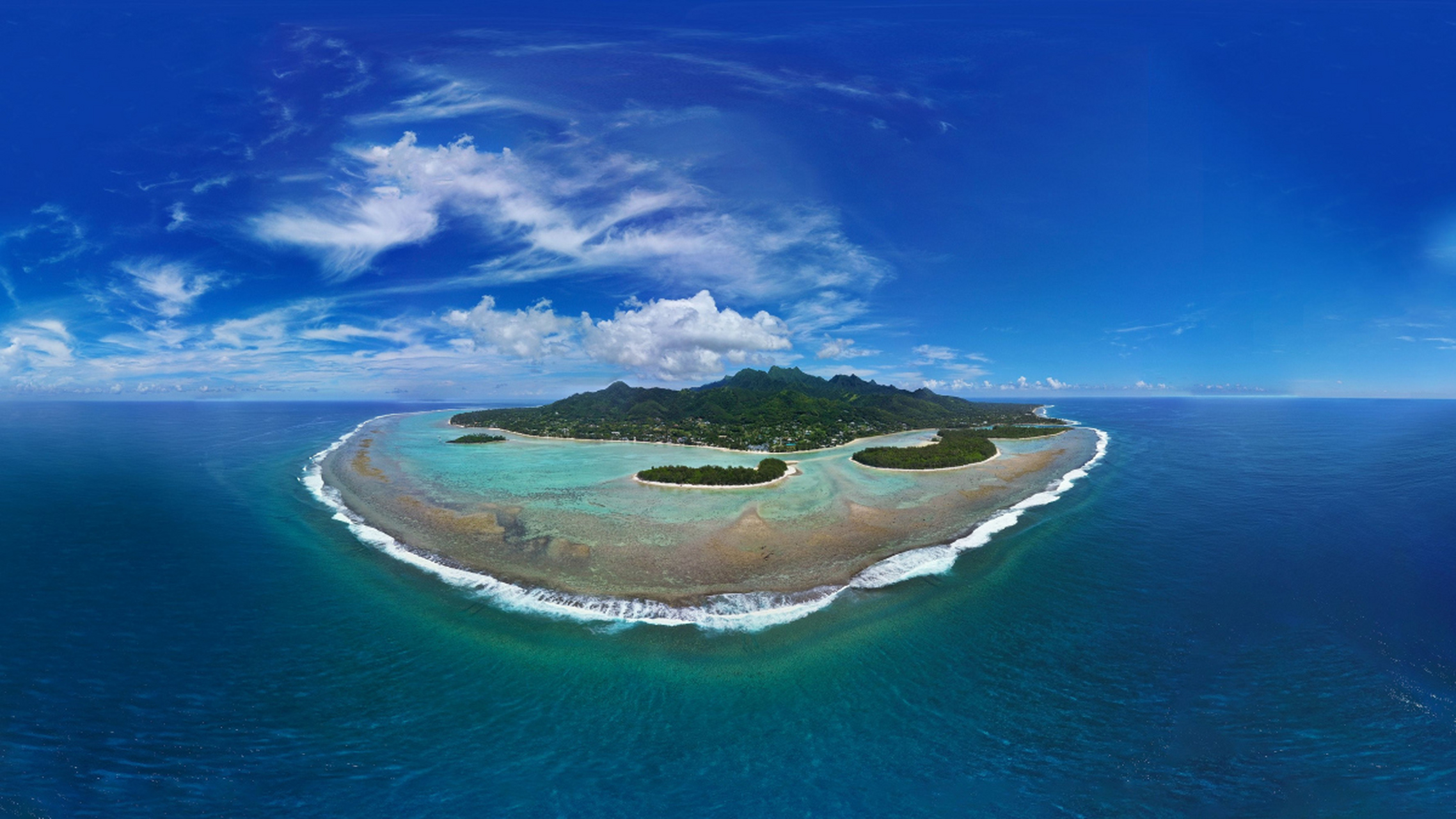 在我国美丽的西沙群岛,每年都会出现一种奇特的自然现象——海水闪光.