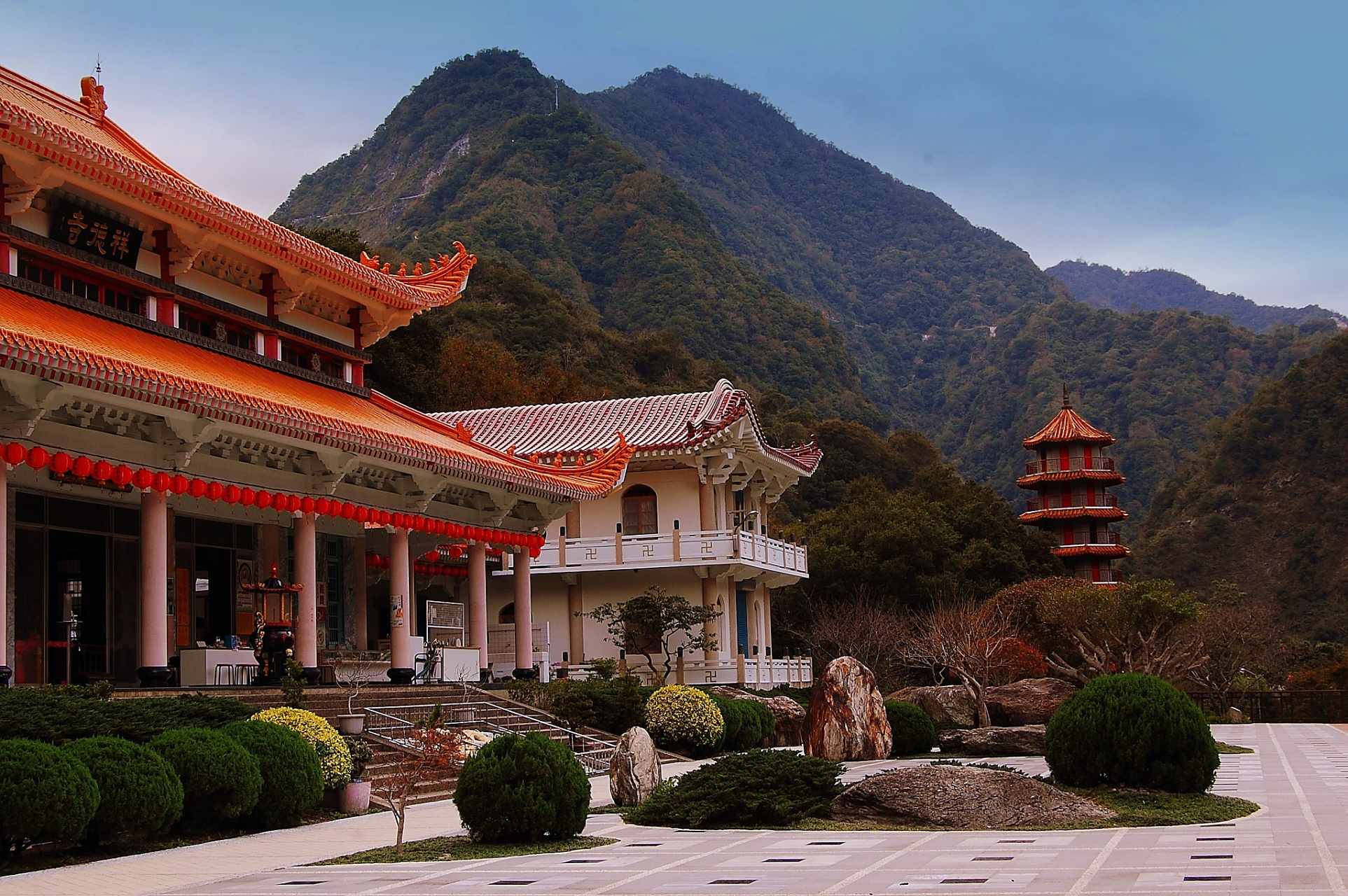 玉华宫景区,坐落在陕西省铜川市印台区的玉华镇,距离人文初祖黄帝陵55