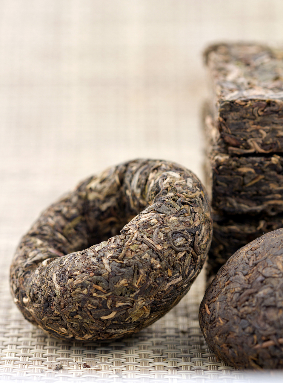 最近买了一款马鞍山山头茶95 这款茶叶的颜色是淡黄色的,气味清新怡