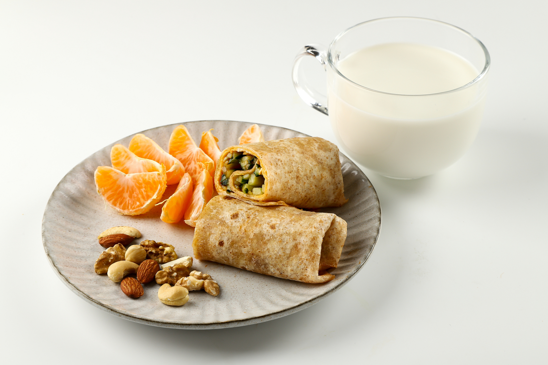 精制碳水是指经过加工处理,去除了大部分纤维和其他营养素的碳水缓舷