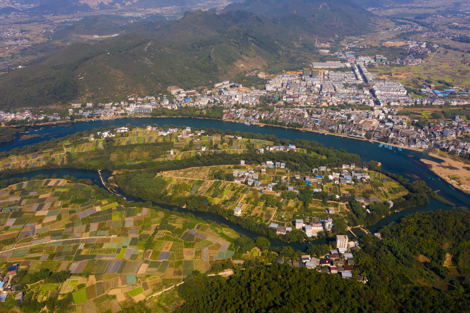 镜头里的春天# 瀛洲镇,这个坐落在安徽省宣城市绩溪县的小镇,或许并