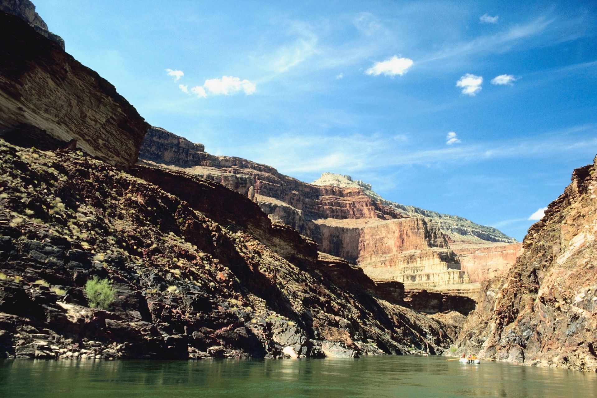 桑干河大峡谷是一个拥有丰富自然景观,文化遗产和科学价值的旅游胜地.