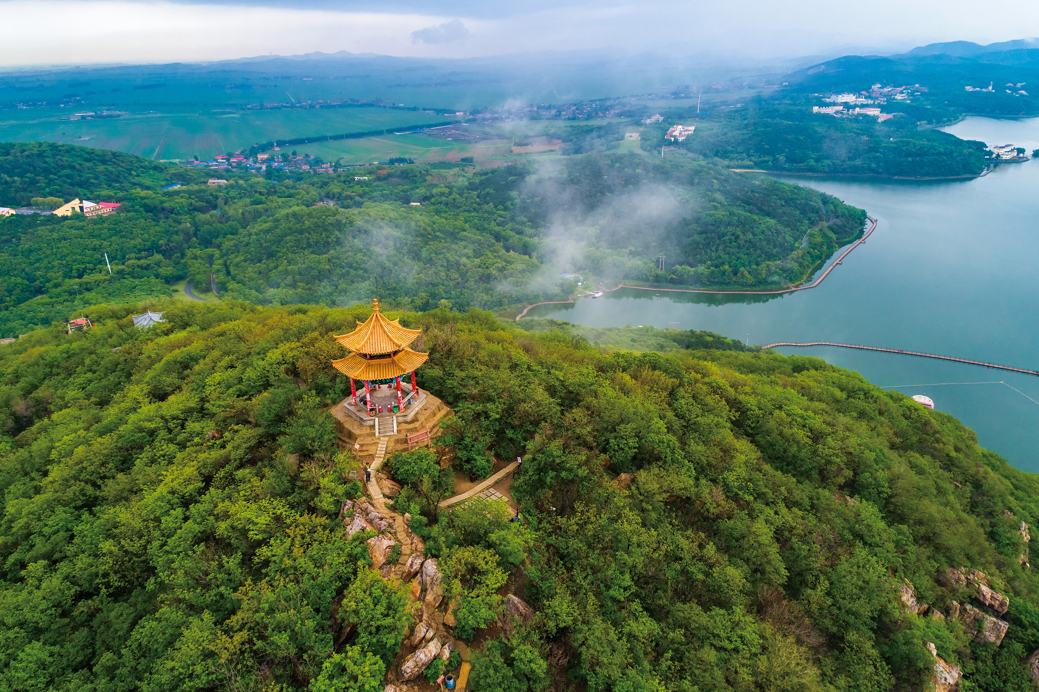 夏天在鄂州市的西山,能体验到什么美丽的风景?