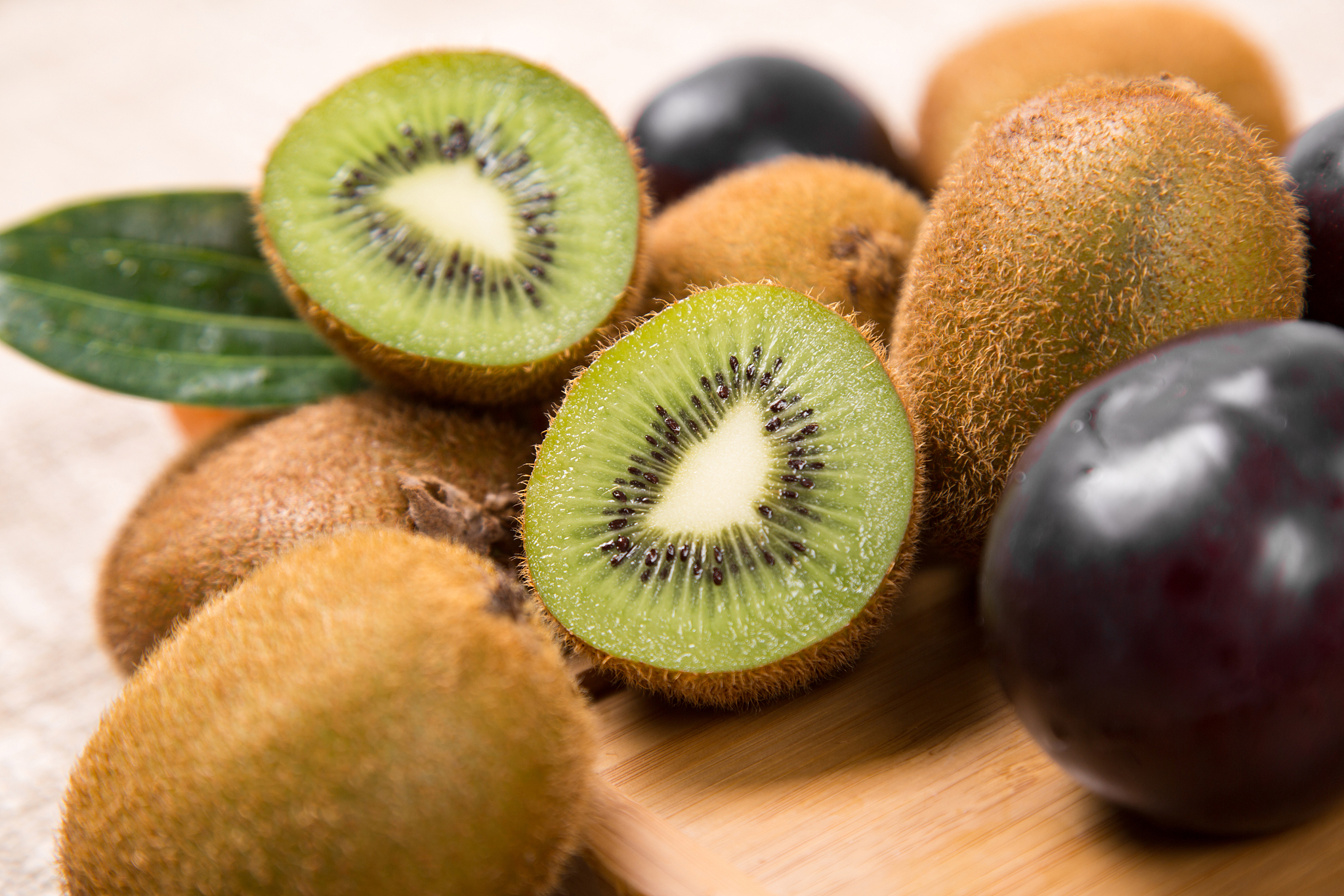 猕猴桃挑选秘诀:掌握这个小机关,一挑一个准,轻松选购新鲜美味